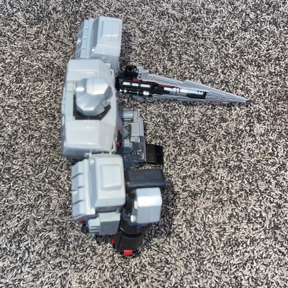 Transformers Megatron action figure, transforms in 11 moves - Picture 9 of 13